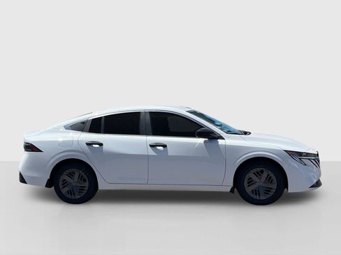 New 2027 Nissan Sentra S w/ Floor Mat Package FWD image 6