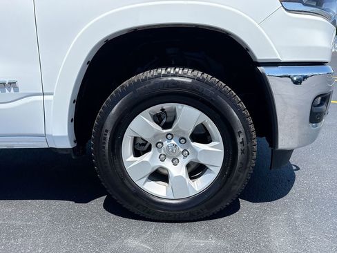 Used 2025 RAM 1500 Big Horn AWD/4WD image 10