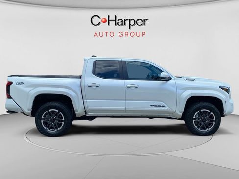Used 2025 Toyota Tacoma TRD Sport w/ TRD Sport Upgrade Package AWD/4WD image 2