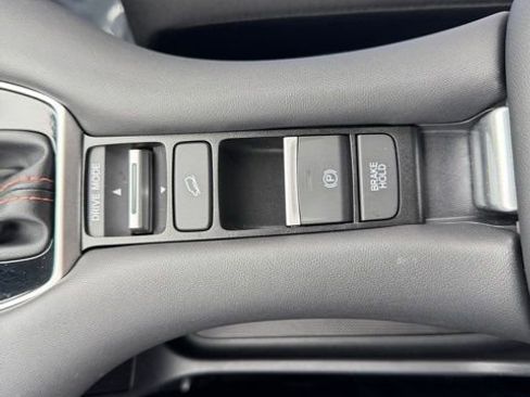 Certified 2024 Honda HR-V Sport image 21