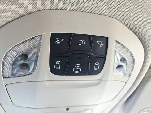 Used 2024 Chrysler Pacifica Touring-L w/ Road Tripper Package FWD image 33