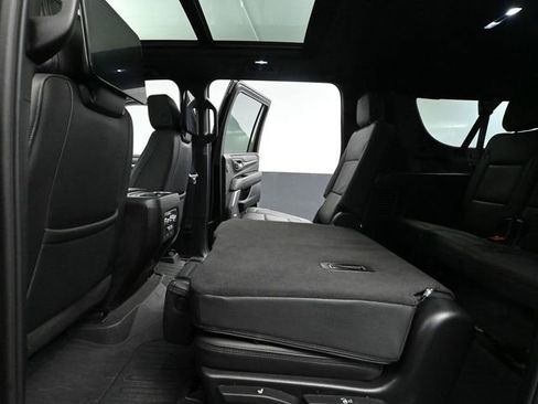 Used 2024 GMC Yukon XL Denali w/ Advanced Technology Package image 46