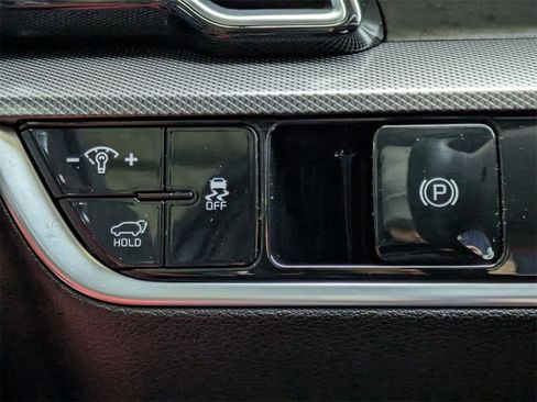 Used 2024 Kia Sportage SX image 31