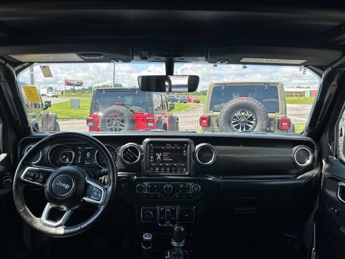 Used 2021 Jeep Wrangler Unlimited Sahara AWD/4WD image 20