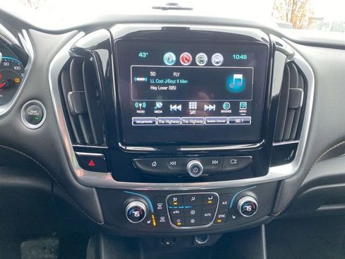 Used 2019 Chevrolet Traverse LT image 17
