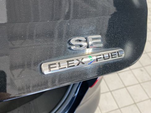 Used 2015 Ford Focus SE w/ SE Sport Package FWD image 19
