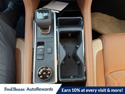 New 2026 Nissan Pathfinder Platinum w/ Accent Package AWD/4WD image 16