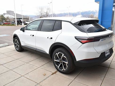 New 2026 Chevrolet Equinox EV LT image 4