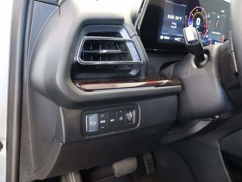 Used 2026 Chevrolet Traverse Z71 AWD/4WD image 14