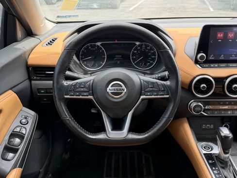 Used 2023 Nissan Sentra SV w/ SV Premium Package image 18