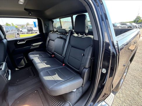 Used 2023 GMC Sierra 1500 SLT w/ SLT Premium Package AWD/4WD image 27