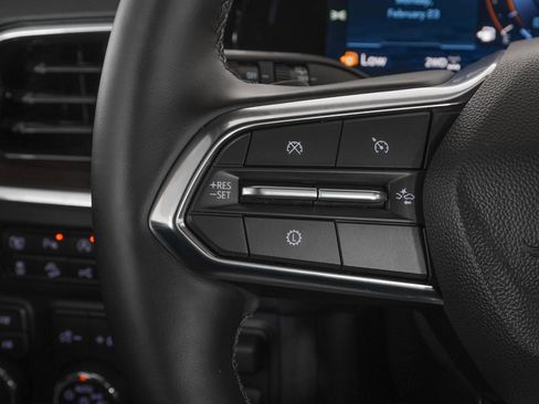 Used 2026 Chevrolet Suburban Z71 w/ Comfort Package image 23