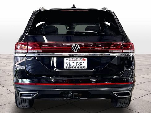 Certified 2026 Volkswagen Atlas SE w/ Panoramic Sunroof Package FWD image 8