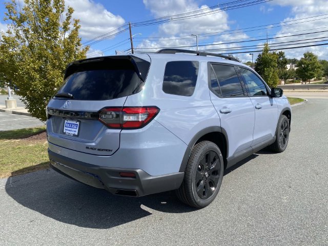 New 2026 Honda Pilot Black Edition image 3