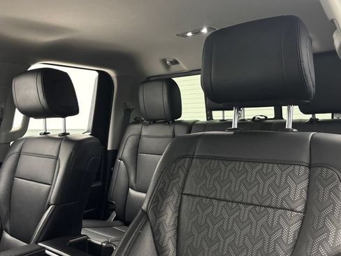 Used 2022 Toyota Tundra Limited w/ Power Package AWD/4WD image 18