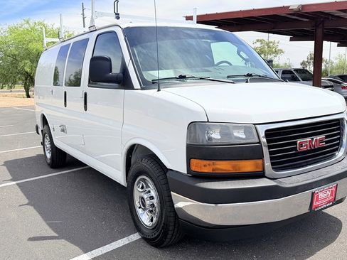 Used 2017 GMC Savana 2500 RWD image 8