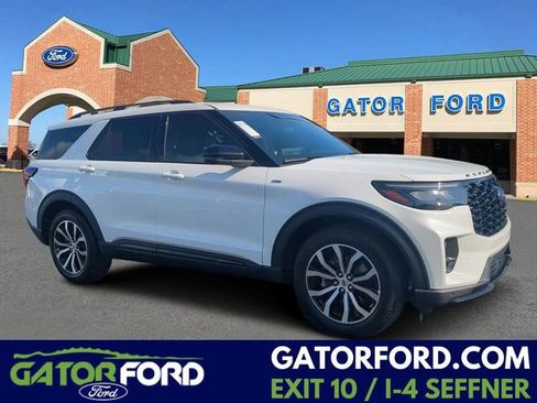 New 2025 Ford Explorer ST-Line image 1