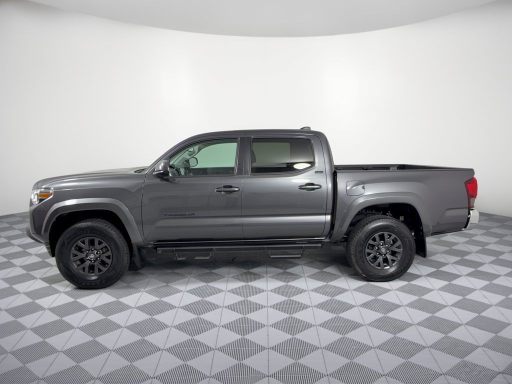 Used 2023 Toyota Tacoma SR5 RWD image 2