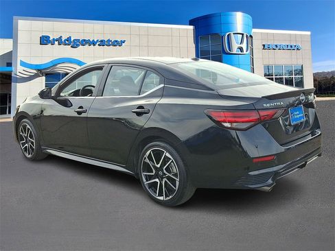 Used 2025 Nissan Sentra SR image 4