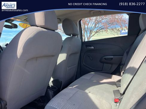 Used 2013 Chevrolet Sonic LS FWD image 9