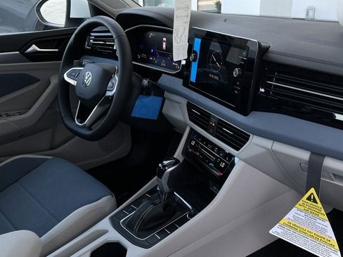 New 2025 Volkswagen Jetta SE image 21