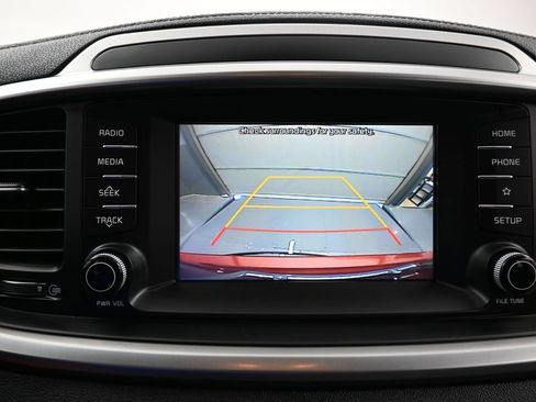 Used 2020 Kia Sorento LX w/ LX I4 Convenience Package AWD/4WD image 18