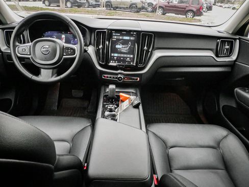 Used 2024 Volvo XC60 B5 Core image 29