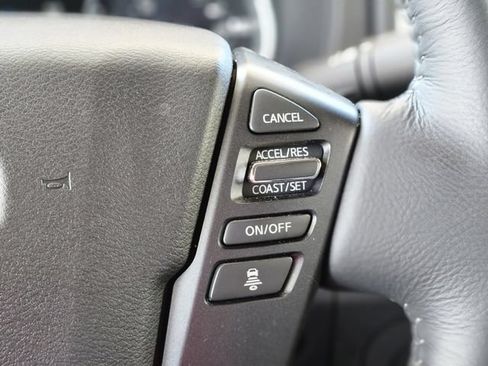 Certified 2025 Nissan Frontier SV w/ SV Convenience Package RWD image 17