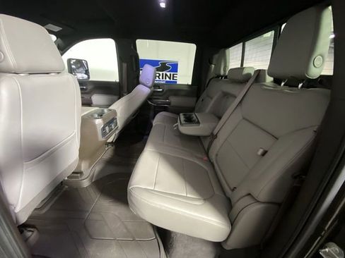 Used 2022 Chevrolet Silverado 2500 LTZ w/ LTZ Premium Package image 31