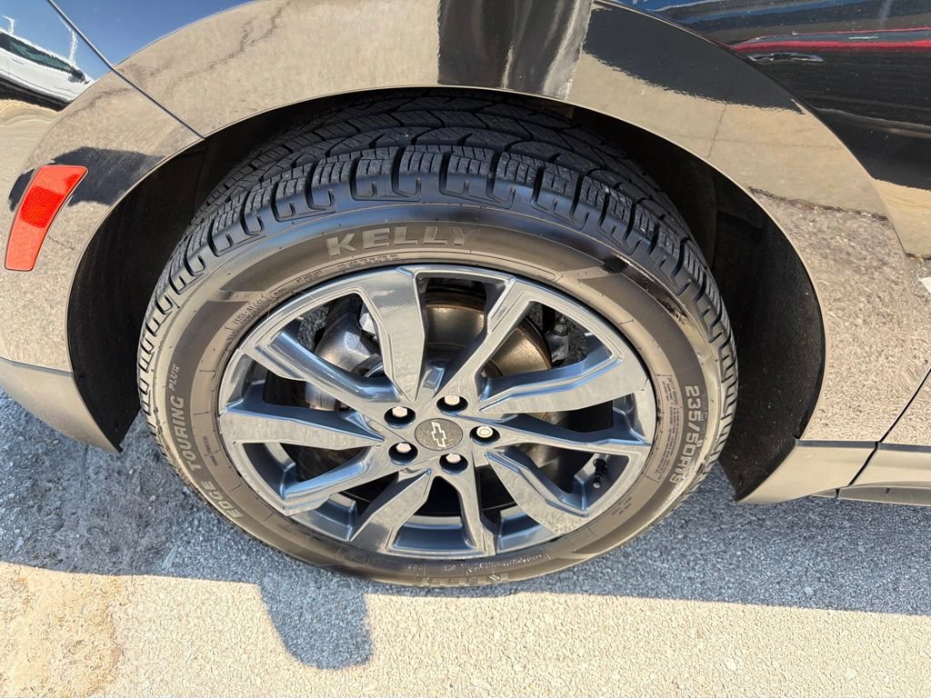 Used 2022 Chevrolet Equinox RS w/ LPO, Floor Liner Package FWD image 9