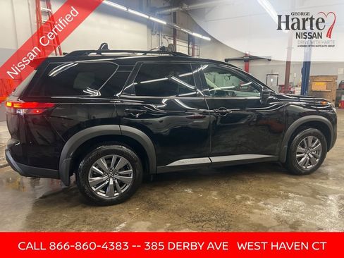 Certified 2025 Nissan Pathfinder SV w/ SV Premium Package image 6