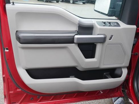 Used 2018 Ford F150 XLT w/ Equipment Group 302A Luxury AWD/4WD image 14