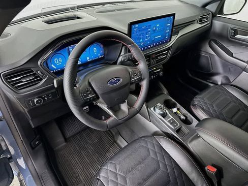 Certified 2024 Ford Escape ST-Line Elite w/ Premium Technology Package image 2