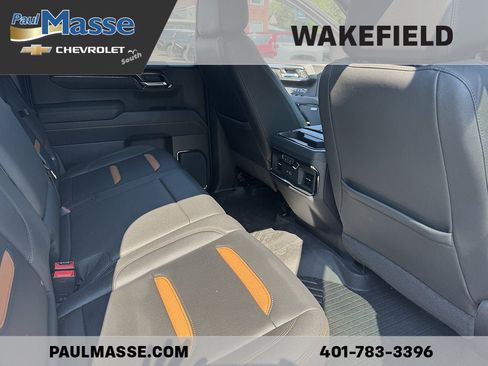 Used 2023 GMC Sierra 1500 AT4 w/ AT4 Premium Package AWD/4WD image 17