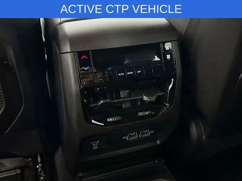 New 2025 Jeep Grand Cherokee L Laredo image 24