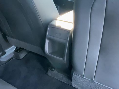 Used 2025 Chevrolet Trax LT FWD image 22