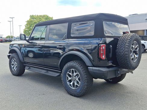 New 2025 Ford Bronco Badlands image 5