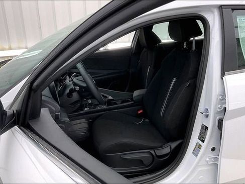New 2026 Hyundai Elantra SEL Sport Premium image 12