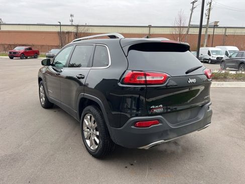 Used 2017 Jeep Cherokee Limited image 7