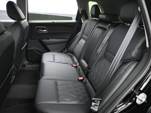 New 2026 Nissan Rogue Platinum w/ Platinum Premium Package image 12