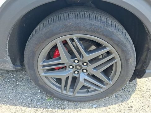 Certified 2025 Ford Explorer ST w/ Sun And Sound Package AWD/4WD image 15