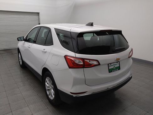 Used 2018 Chevrolet Equinox LS FWD image 5