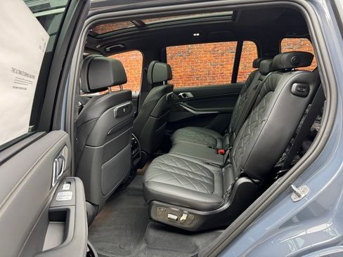 New 2026 BMW X7 xDrive40i w/ Premium Package image 23