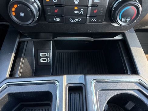Used 2020 Ford F150 XLT w/ Equipment Group 302A Luxury AWD/4WD image 34
