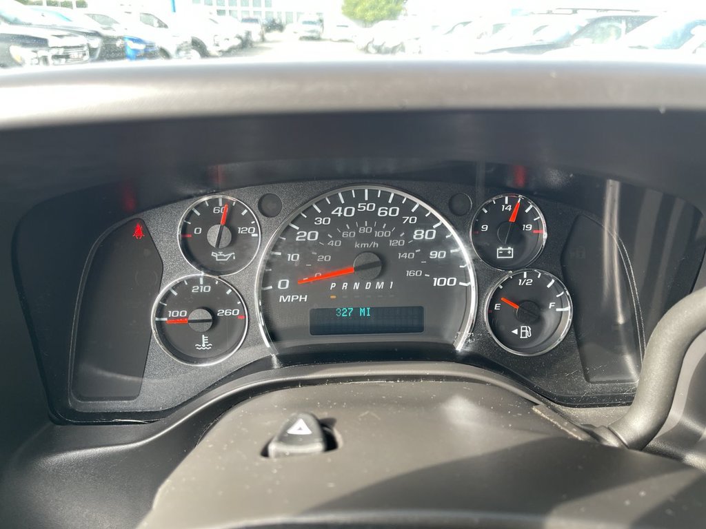 Used 2025 Chevrolet Express 2500 w/ Driver Convenience Package RWD image 7