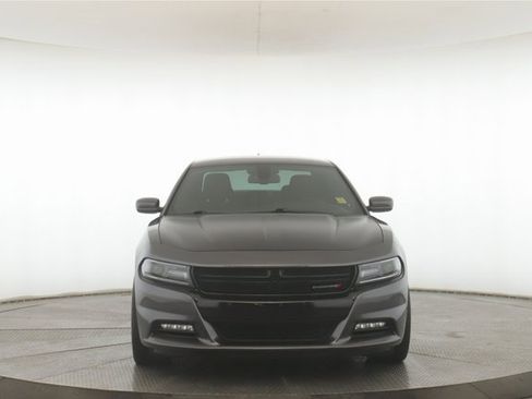 Used 2021 Dodge Charger SXT w/ Driver Convenience Group image 12