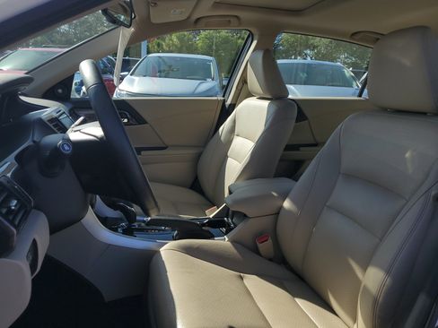 Used 2017 Honda Accord EX-L image 19