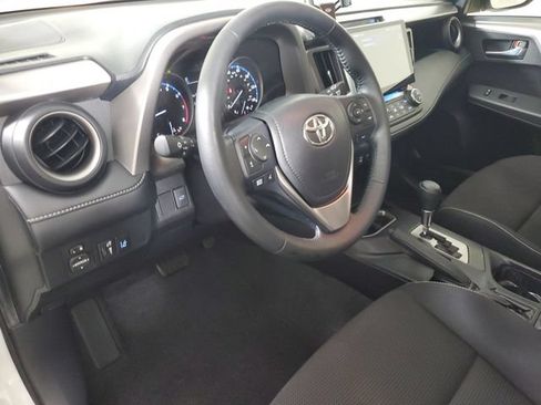 Used 2017 Toyota RAV4 XLE FWD image 24