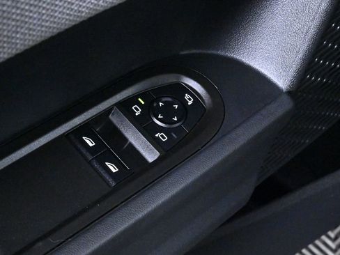 Certified 2025 MINI Cooper S image 24