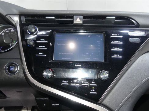 Used 2020 Toyota Camry SE w/ Convenience Package FWD image 36